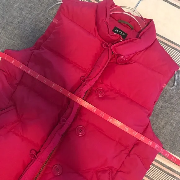 J CREW | Lg | 20” across | Poly fill - Picture 12 of 12